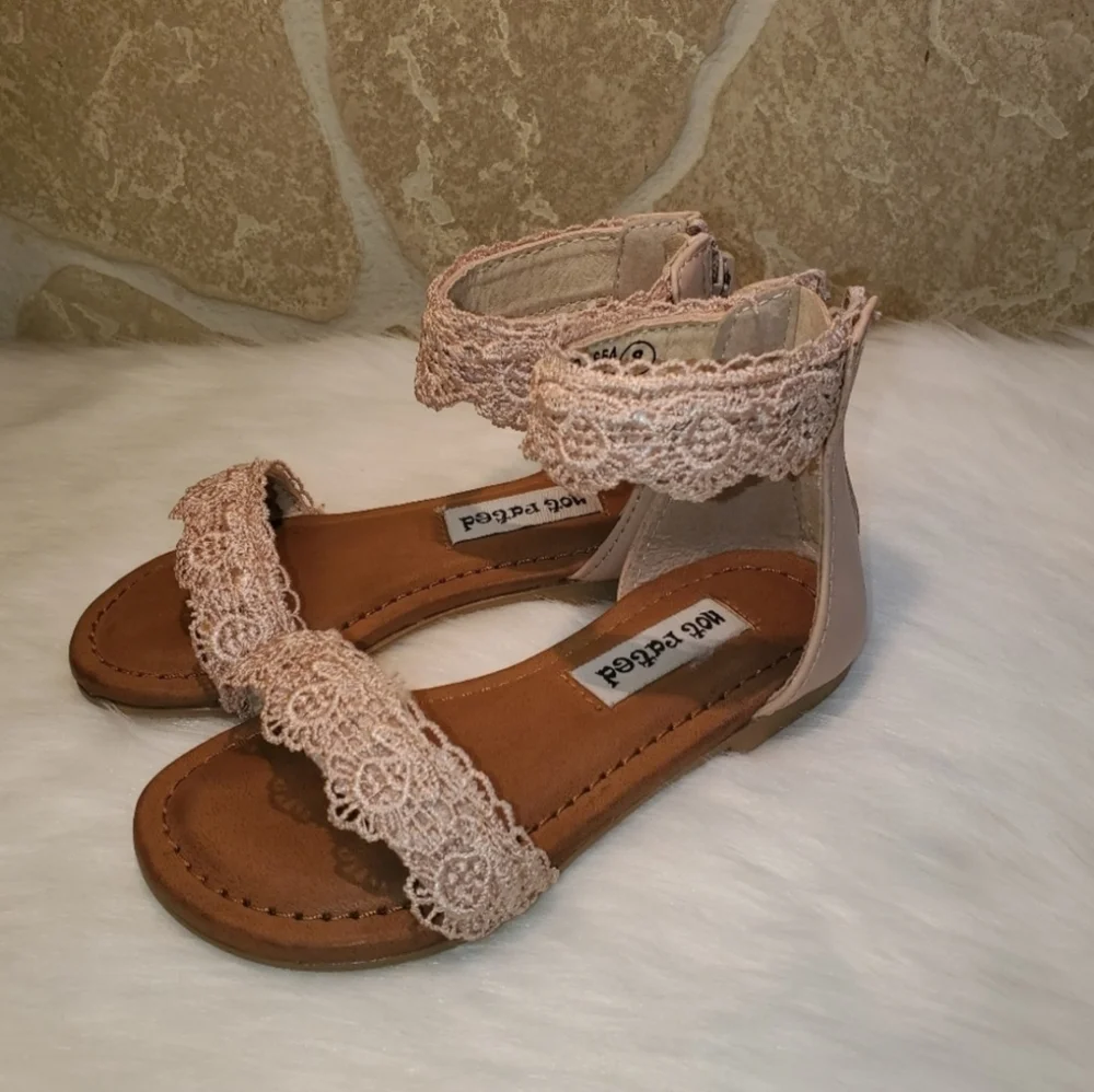 GIRLS SANDALS NOT RATED - Picture 1 of 9